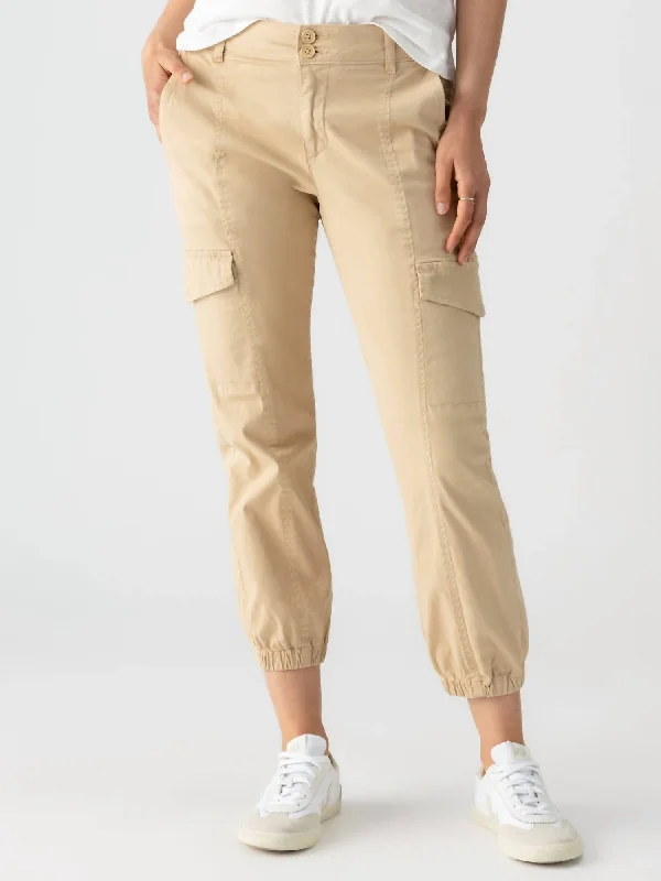 Rebel Jogger Pants In True Khaki