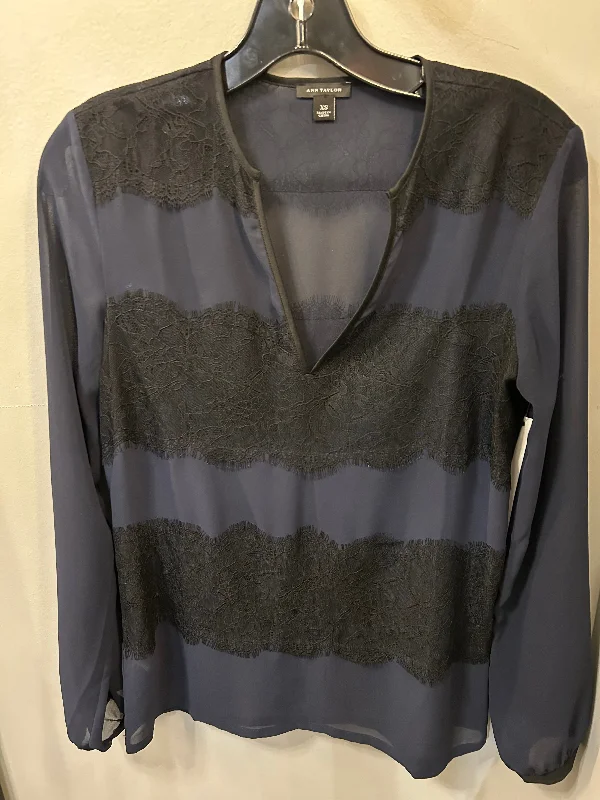 Top Long Sleeve By Ann Taylor In Black & Blue, Size: Xs